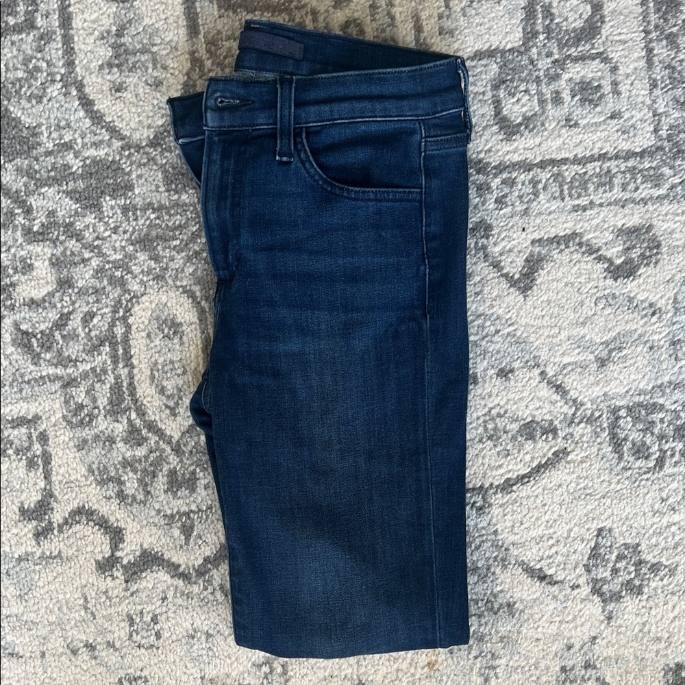 Joe's Jeans The Icon Mid-Rise Skinny👖